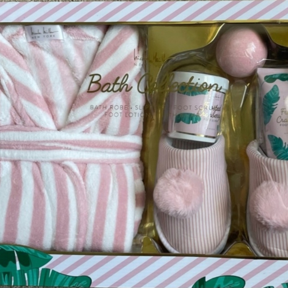 Nicole Miller Bath Collection Gift Box